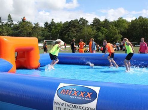 Watervoetbal (opblaasbaar)