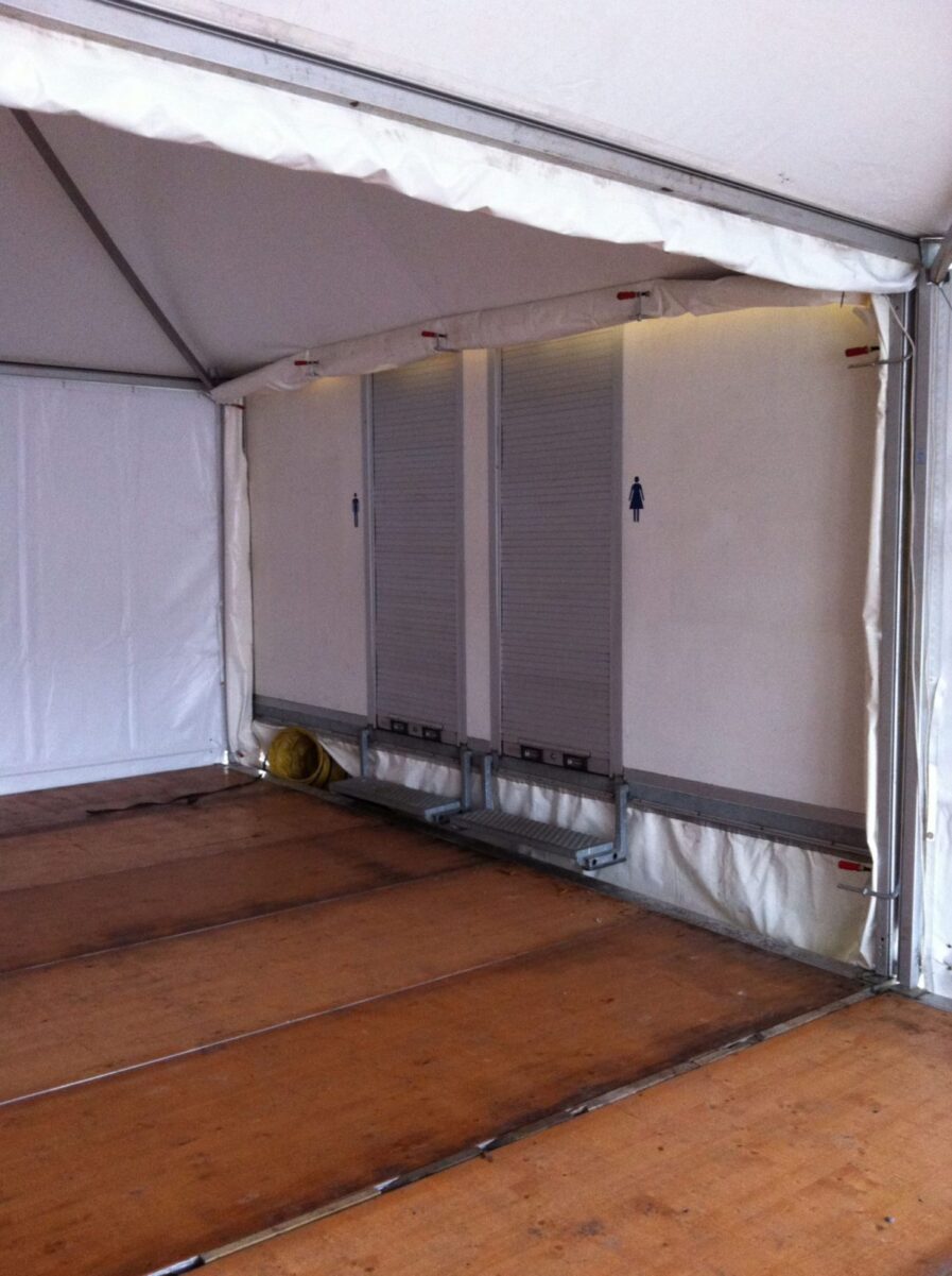 Goten t.b.v. aansluiten aan tent