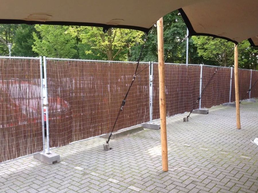 Evenementenhek met wilgentenen